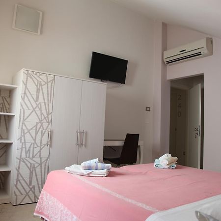 Hotel Silver Rimini Exterior photo