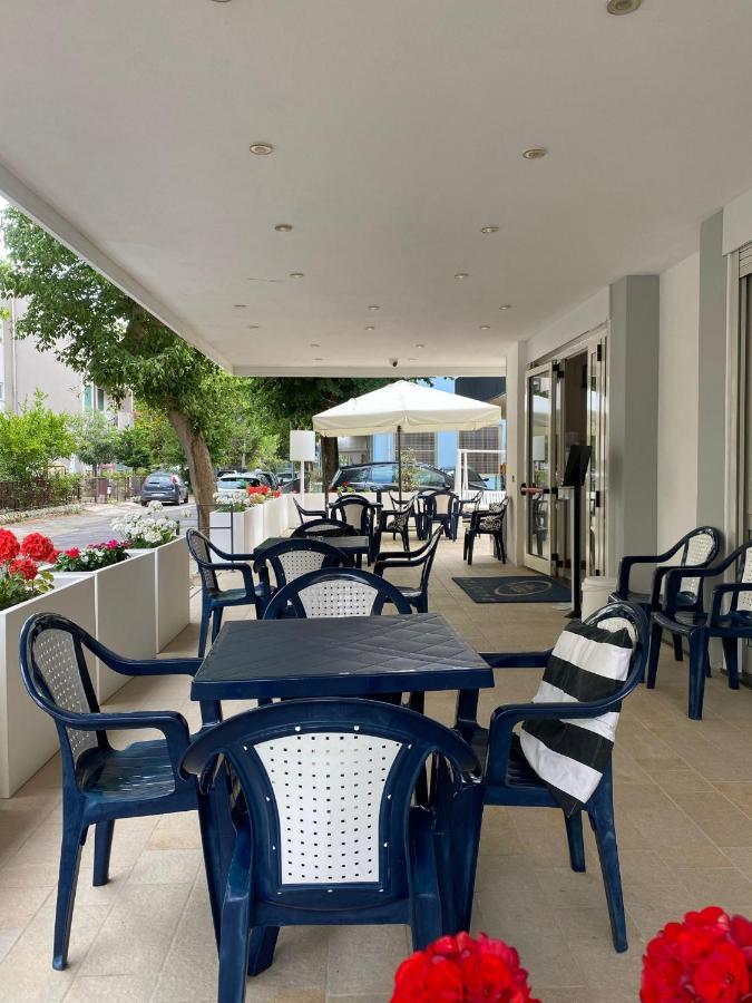 Hotel Silver Rimini Exterior photo