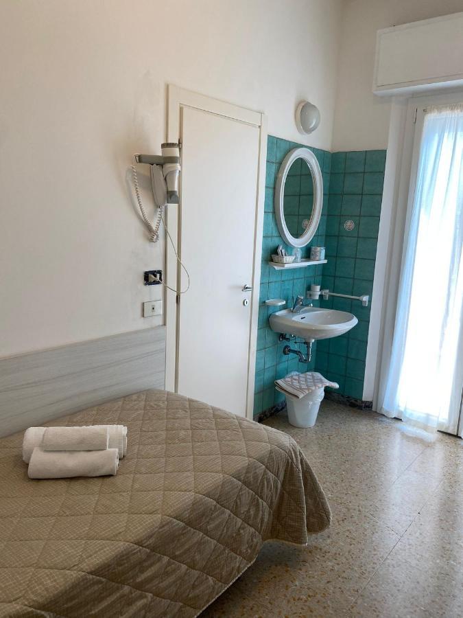 Hotel Silver Rimini Exterior photo